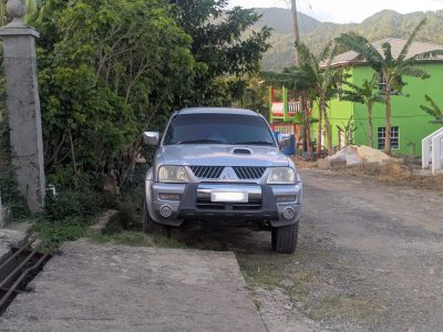 2005 Mitsubishi L200